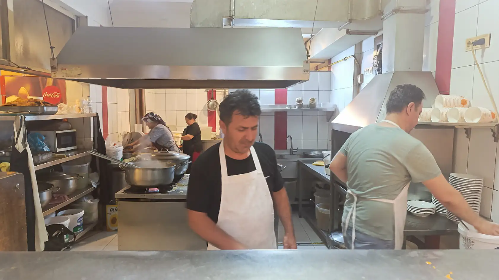 Fethiye'de yarım asırlık Lokantanın işletmecisi, 'Yabancı her şeyi yiyor, bizimkiler seçiyor'