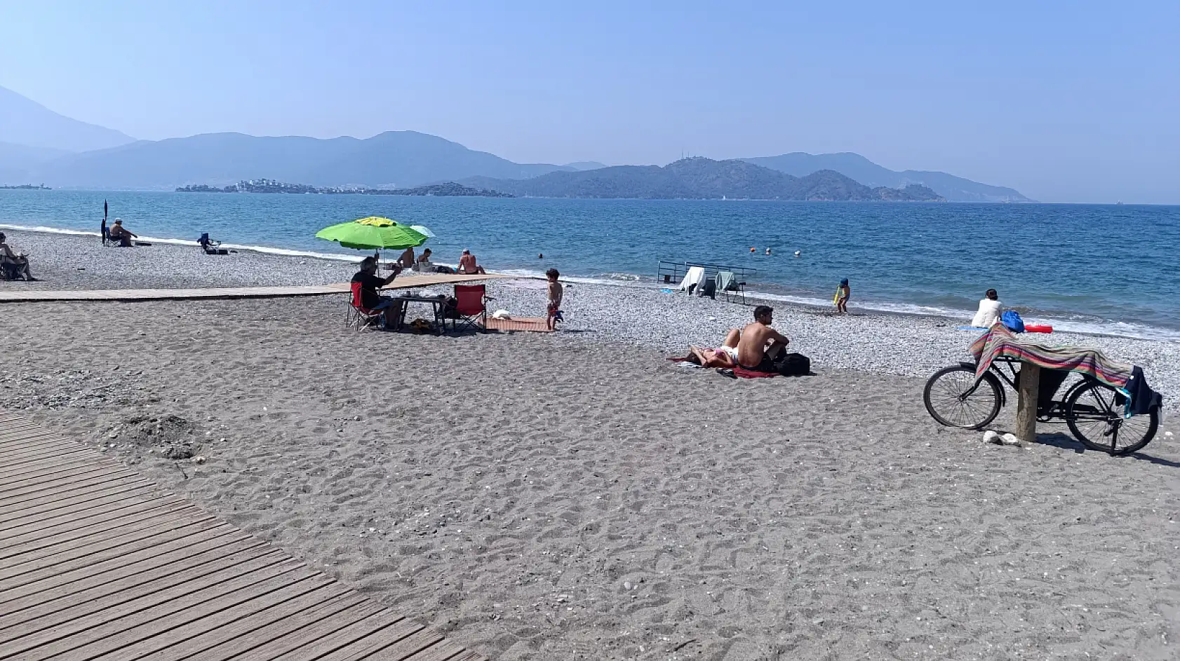 Çalış Plajı'nda güne serin bir başlangıç