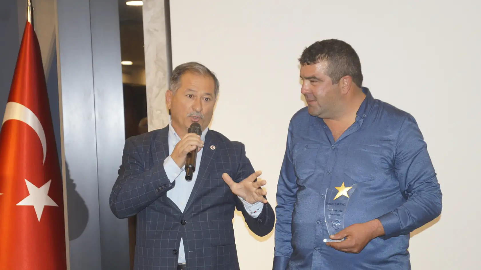 Fethiye'de 10 Ocak Çalışan Gazeteciler Günü'nde Gazetecilere Plaket Verildi