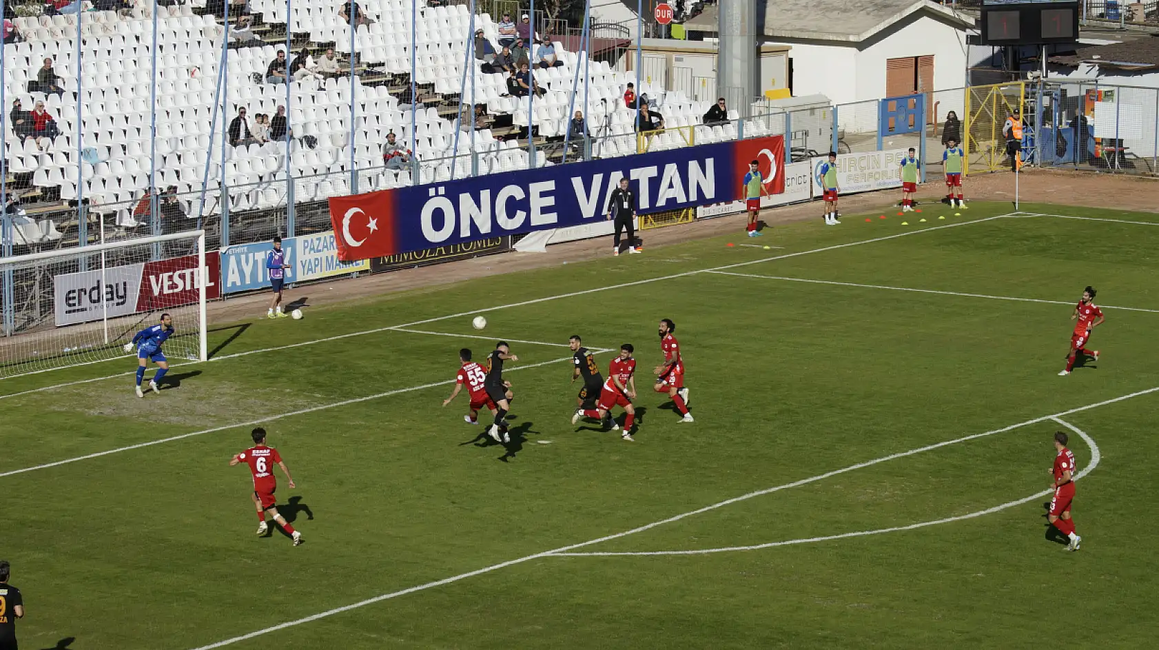 Fethiyespor'da Dinçel, 'İç Saha Avantajını Kullanıp İskenderunspor'u Mağlup Etmek İstiyoruz'