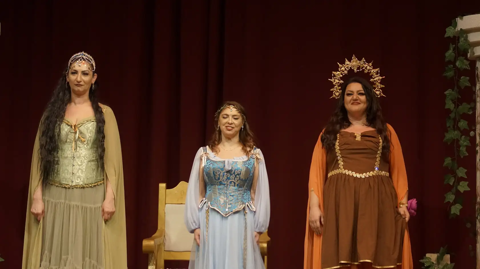 'Aşk Grevi' Fethiye'de seyircisiyle buluştu