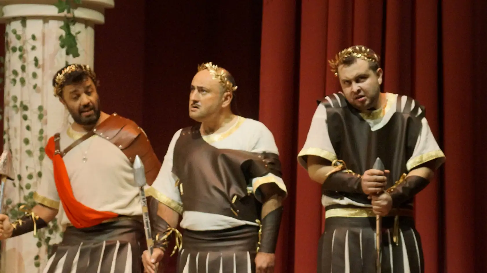 'Aşk Grevi' Fethiye'de seyircisiyle buluştu