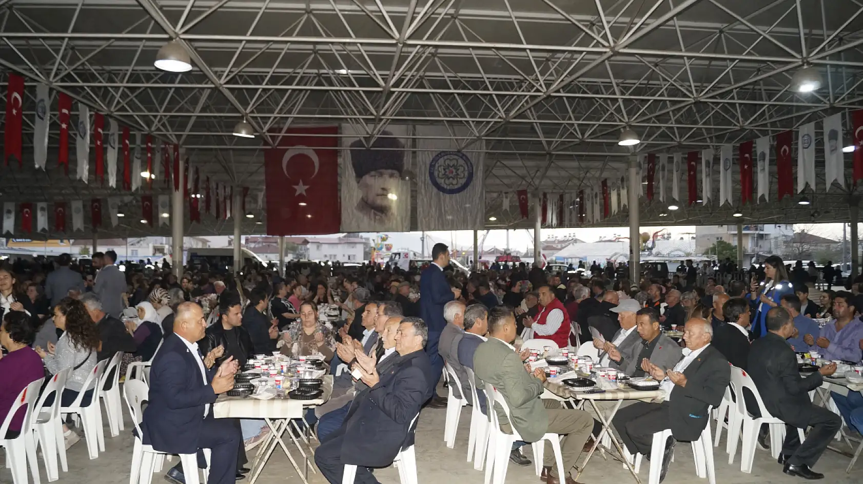 Muğla Büyükşehir Belediyesi'nden Fethiye Çalıca'da iftar yemeği