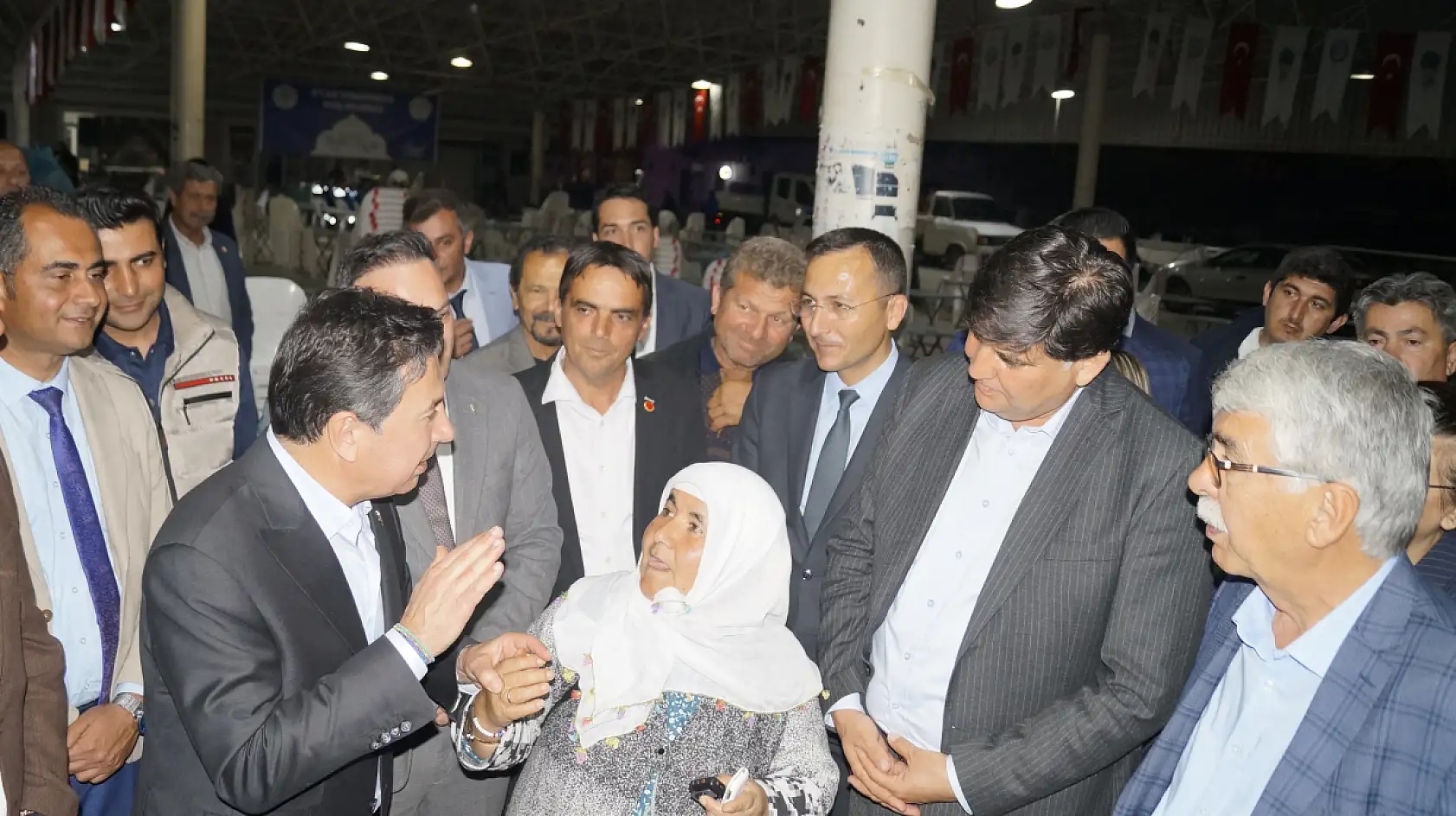 Muğla Büyükşehir Belediyesi'nden Fethiye Çalıca'da iftar yemeği