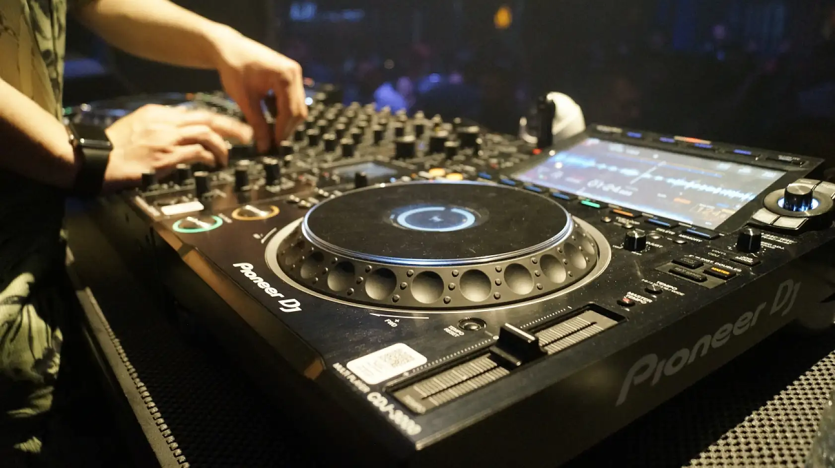 Fethiye Hisarönü'nde yaz coşkusu: Skyfall Arena'da unutulmaz gece