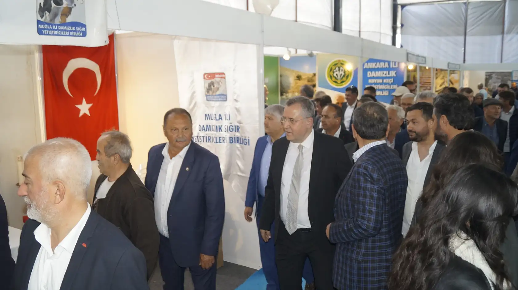 Seydikemer'de ilki düzenlenen tarım ve hayvancılık fuarı açıldı