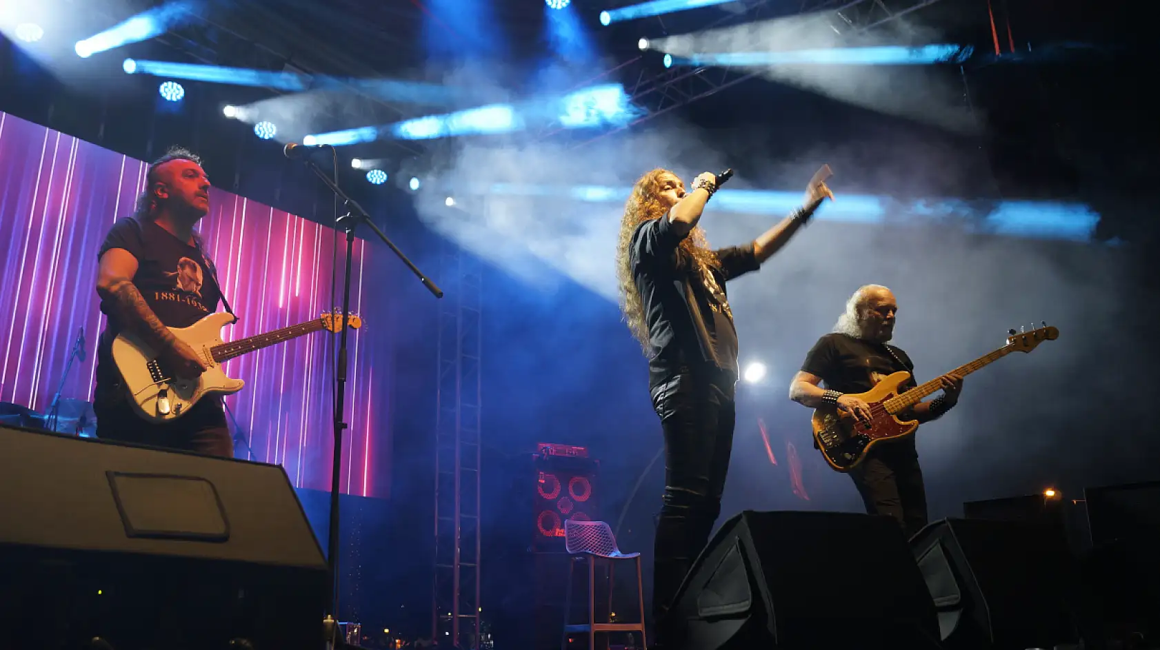 Fethiye Beşkaza Meydanı'nda Kurtalan Ekspres Rüzgarı Esti