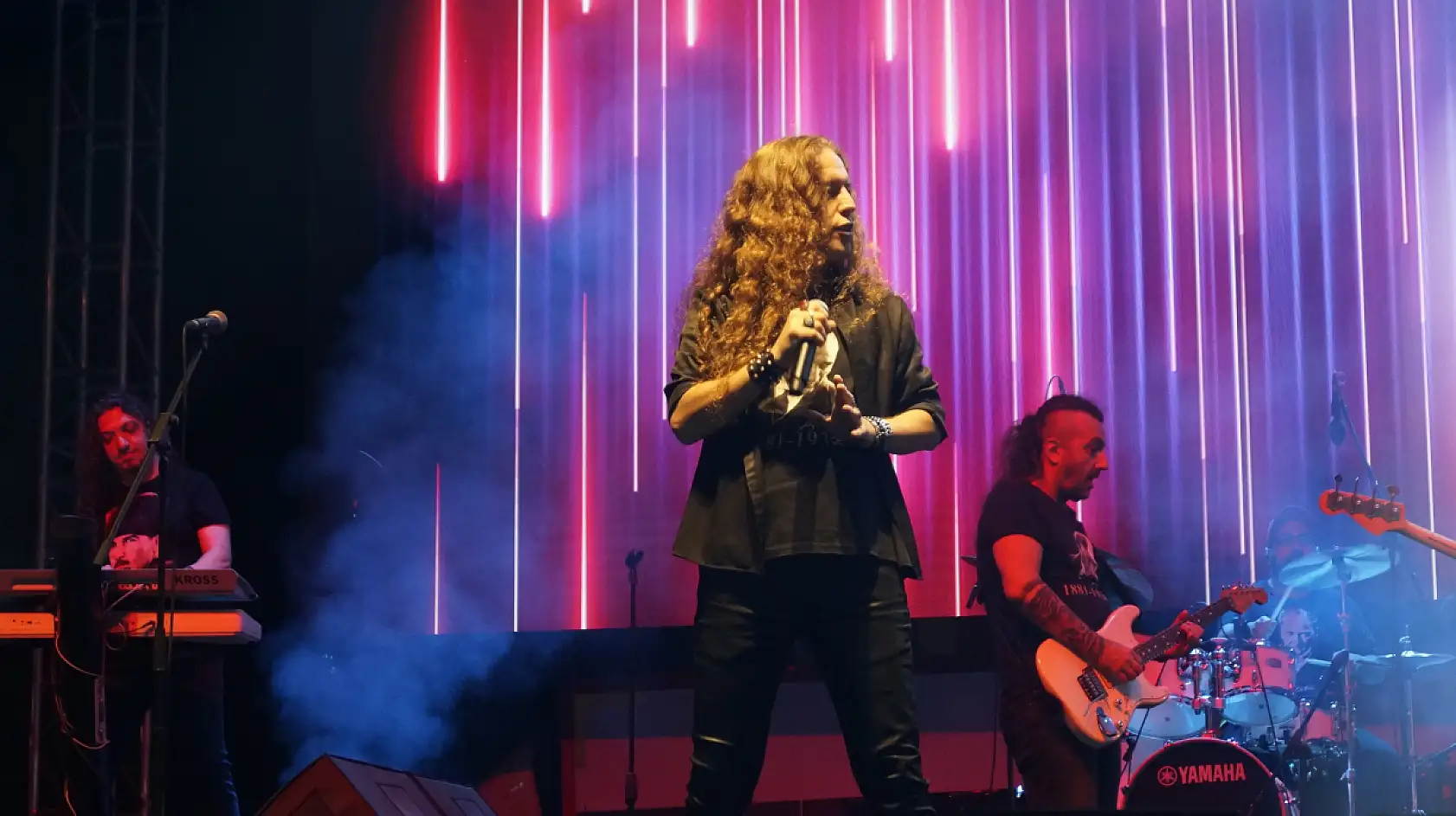 Fethiye Beşkaza Meydanı'nda Kurtalan Ekspres Rüzgarı Esti