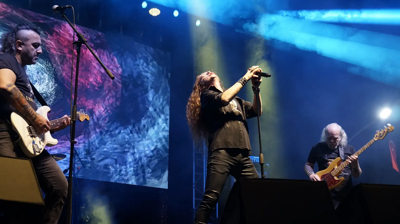 Fethiye Beşkaza Meydanı'nda Kurtalan Ekspres Rüzgarı Esti