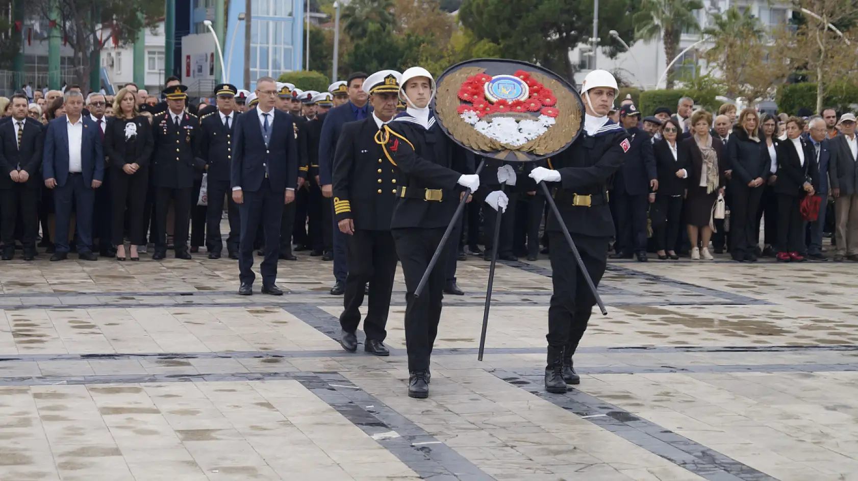 Fethiye'de 10 Kasım Atatürk'ü anma töreni yoğun katılımla gerçekleşti