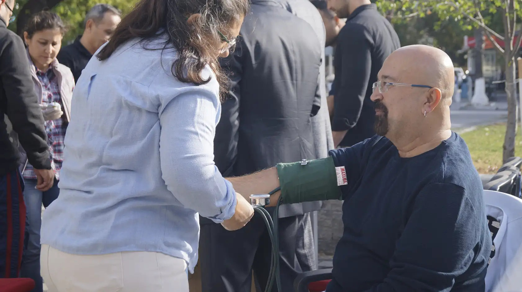 Fethiye Kaymakamı Ertaş, Ücretsiz Kan Şekeri Ölçümüne Katılım Sağladı