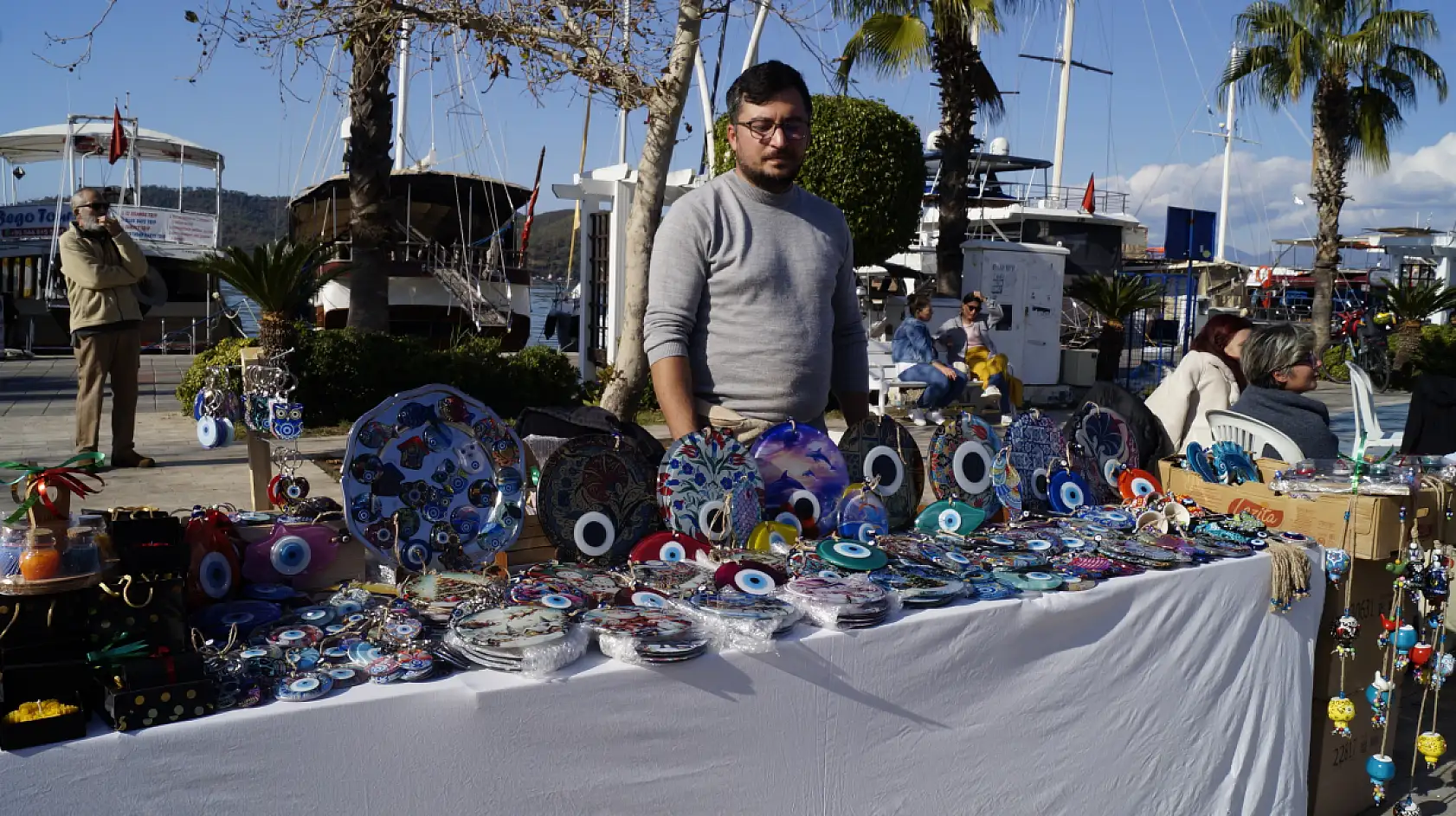 Fethiye Beşkaza Meydanı'nda 'Yeni Yıl Pazarı' Coşkusu