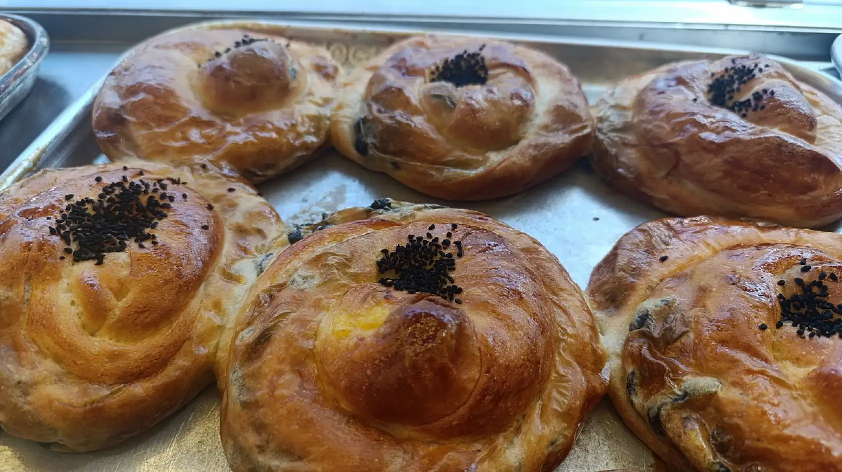 Fethiye'de sezon açıldı ama işler durgun: 'Turist yok, tezgâh boş kalıyor'