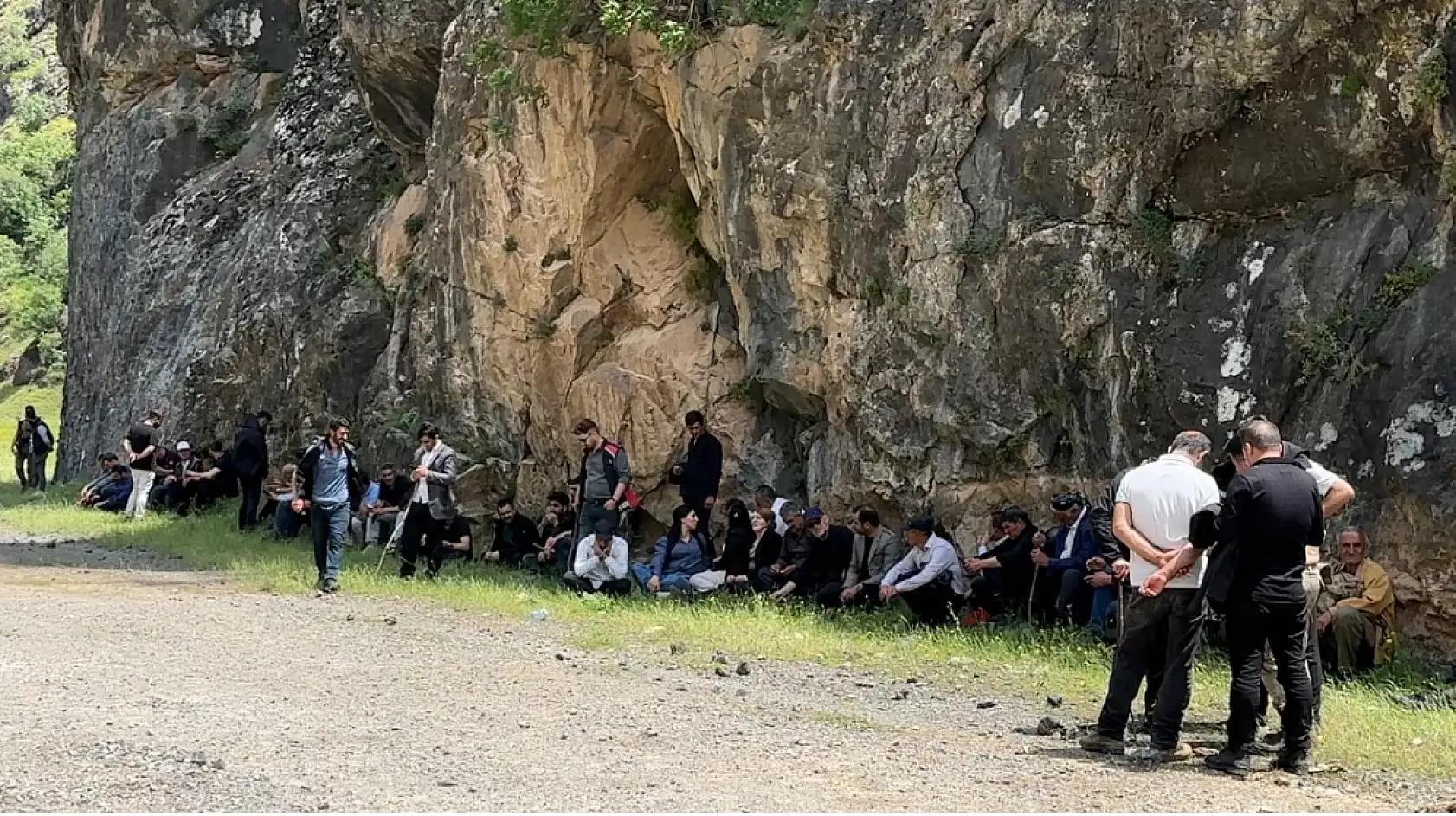 Arkadaşlarıyla dereye giren 16 yaşındaki çocuktan 3 gündür haber alınamıyor