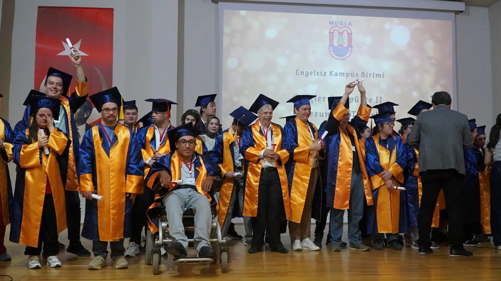 MSKÜ'de özel öğrencilere temsili mezuniyet töreni