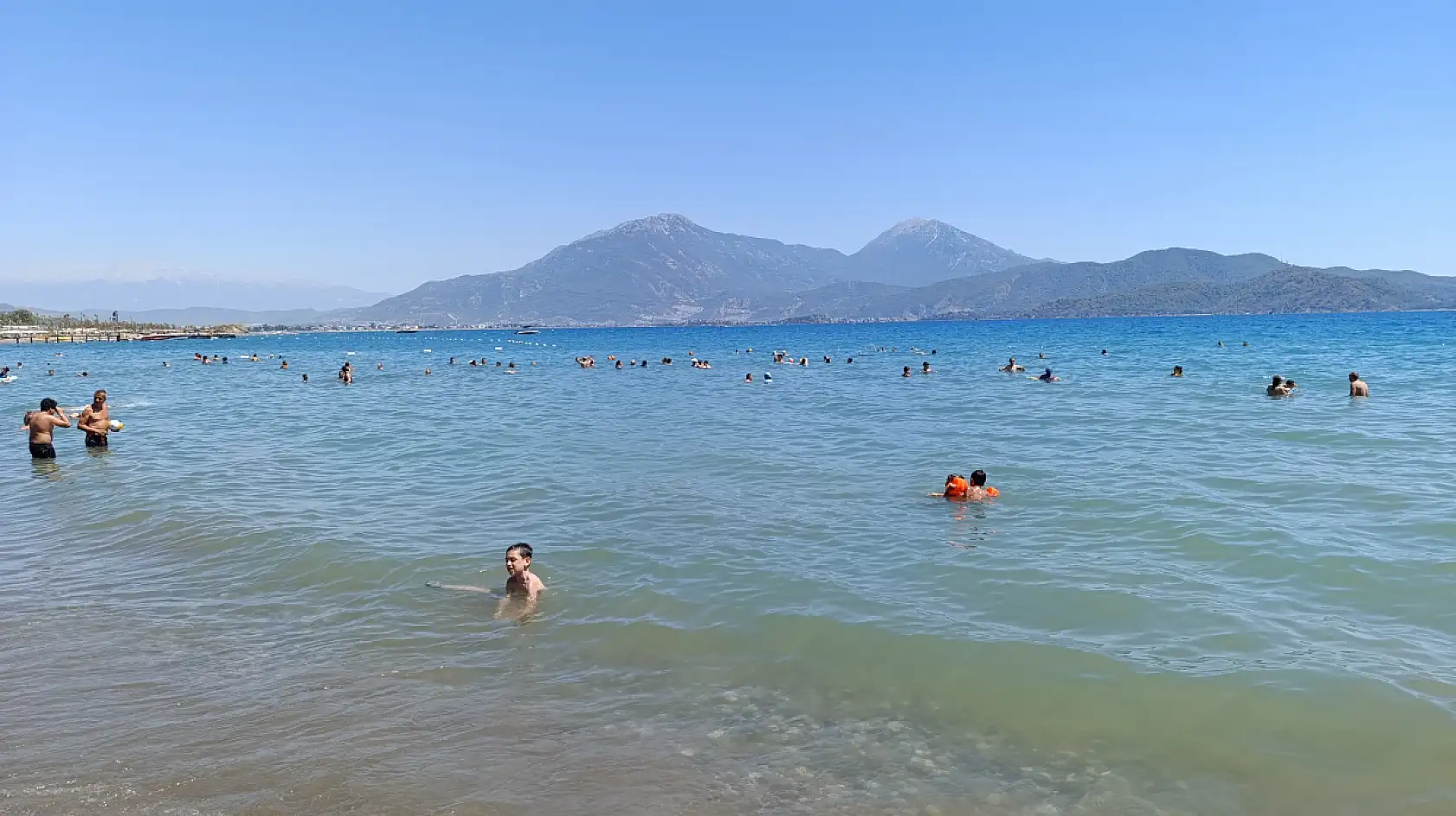 Fethiye Belediyesi'nden engelli dostu ve hesaplı plaj hizmeti