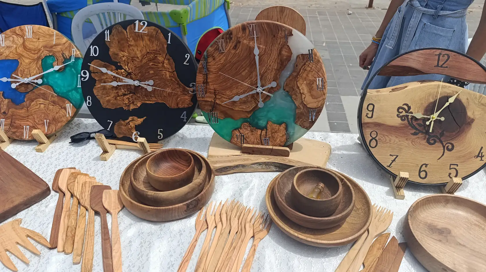 Çalış'ta doğal ahşaptan üretilen el yapımı ürünler