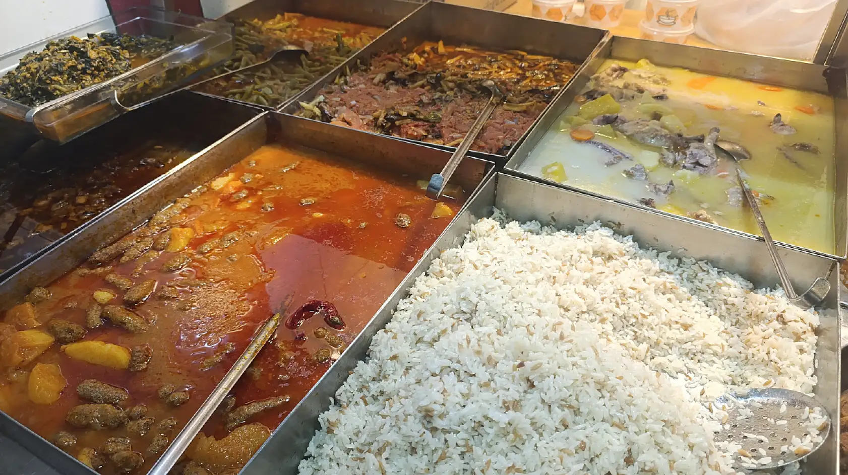 Fethiye'de yarım asırlık Lokantanın işletmecisi, 'Yabancı her şeyi yiyor, bizimkiler seçiyor'