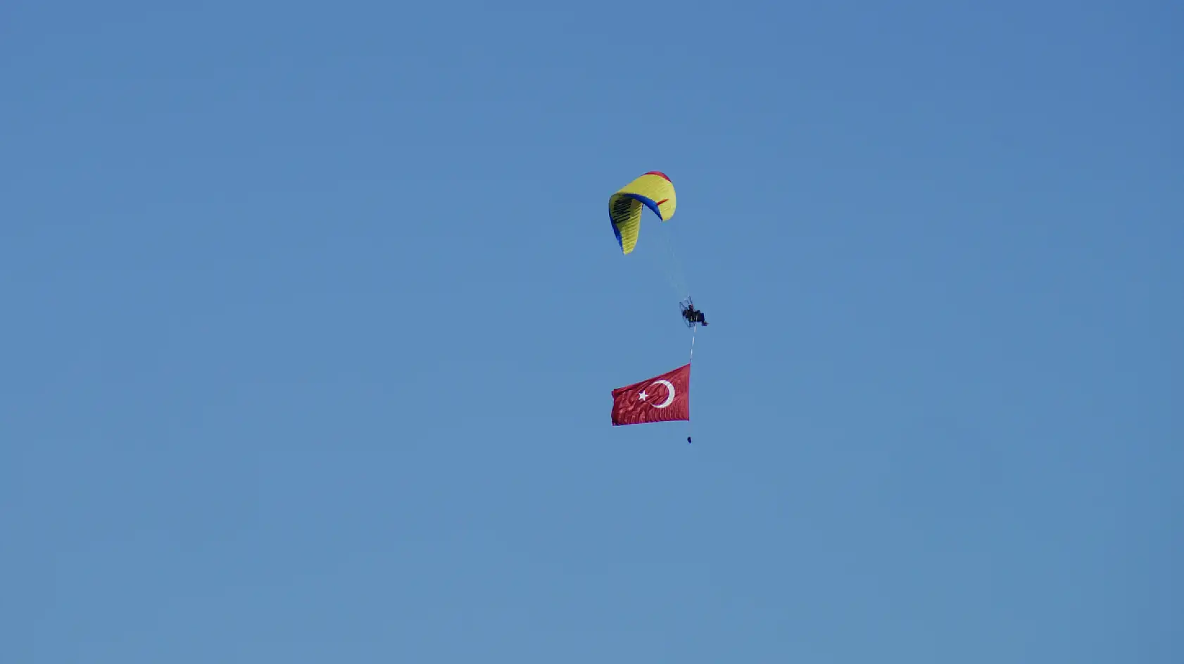 Fethiye'de Beşkaza Meydanı Semalarında THK pilotları Görsel Show Düzenledi