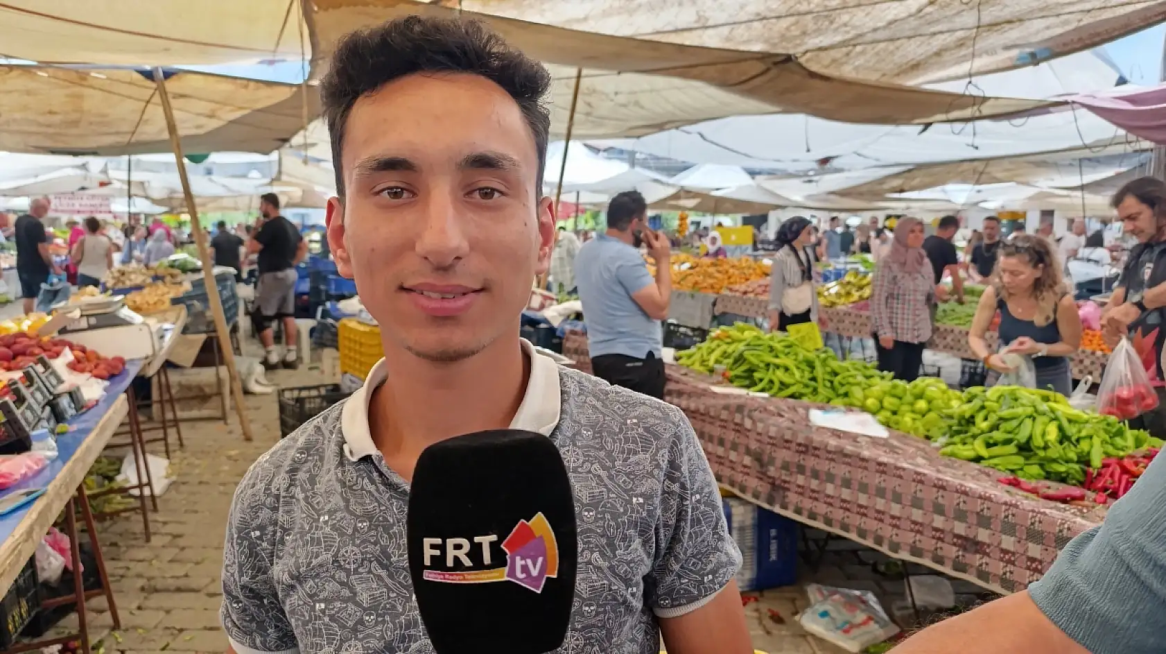 Fethiye'de renkli pazar günü