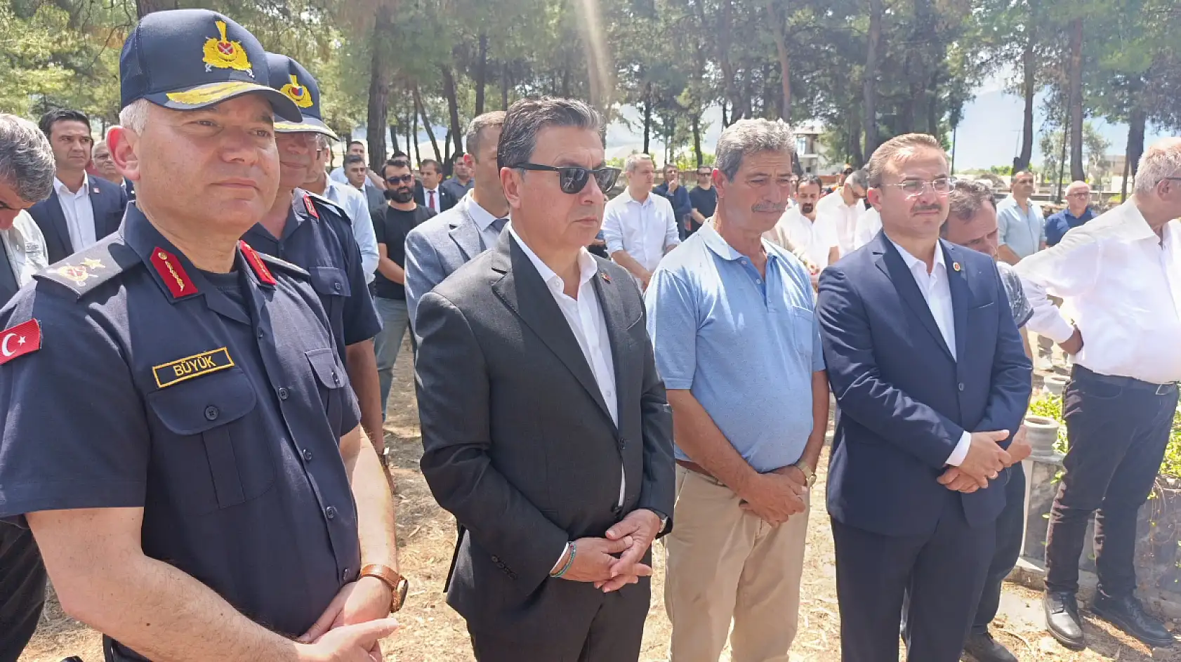 Fethiye'de depremde hayatını kaybeden 14 yaşındaki Afranur son yolculuğuna uğurlandı