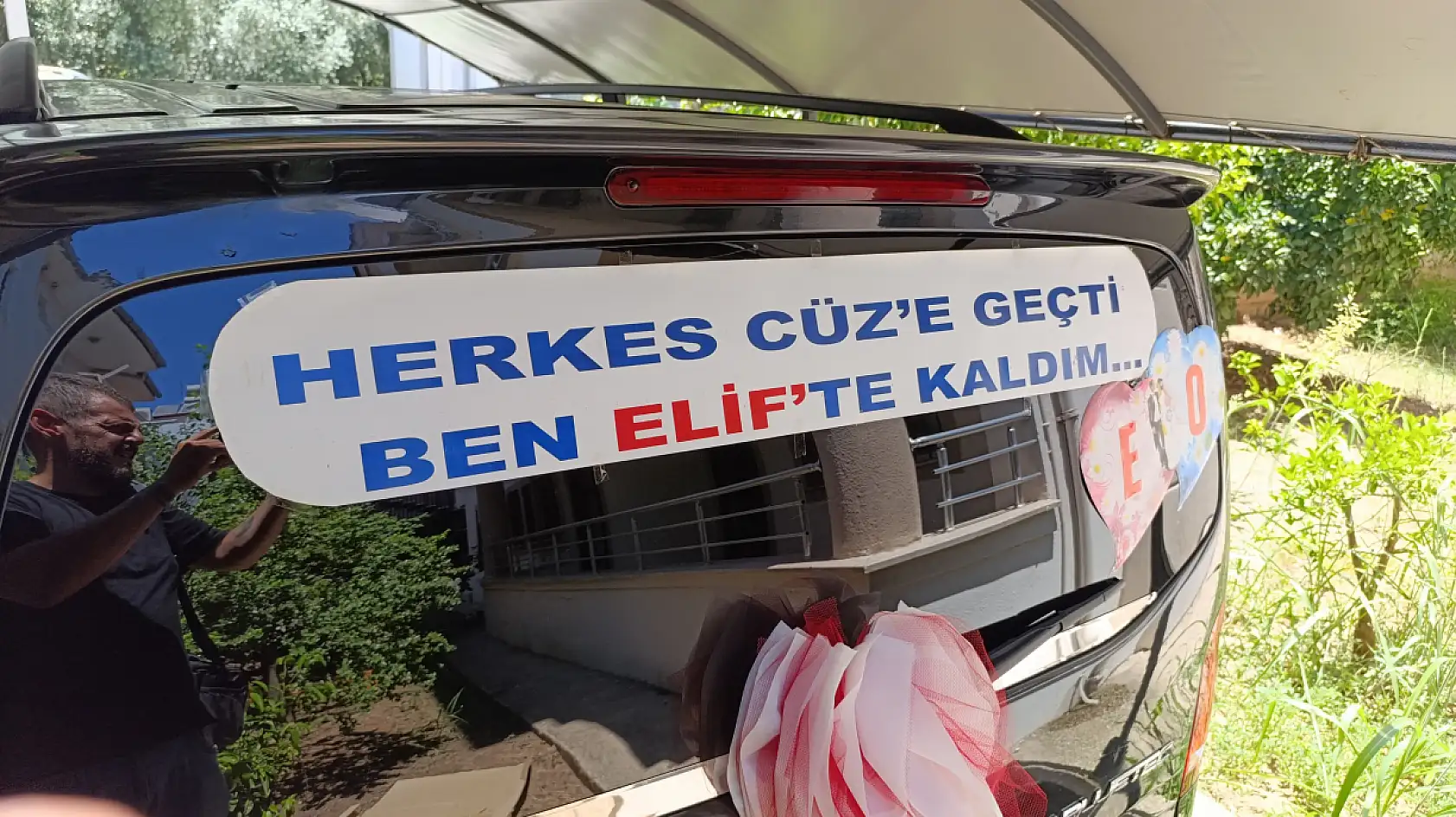 Fethiye'de düğün konvoyuna esprili dokunuş