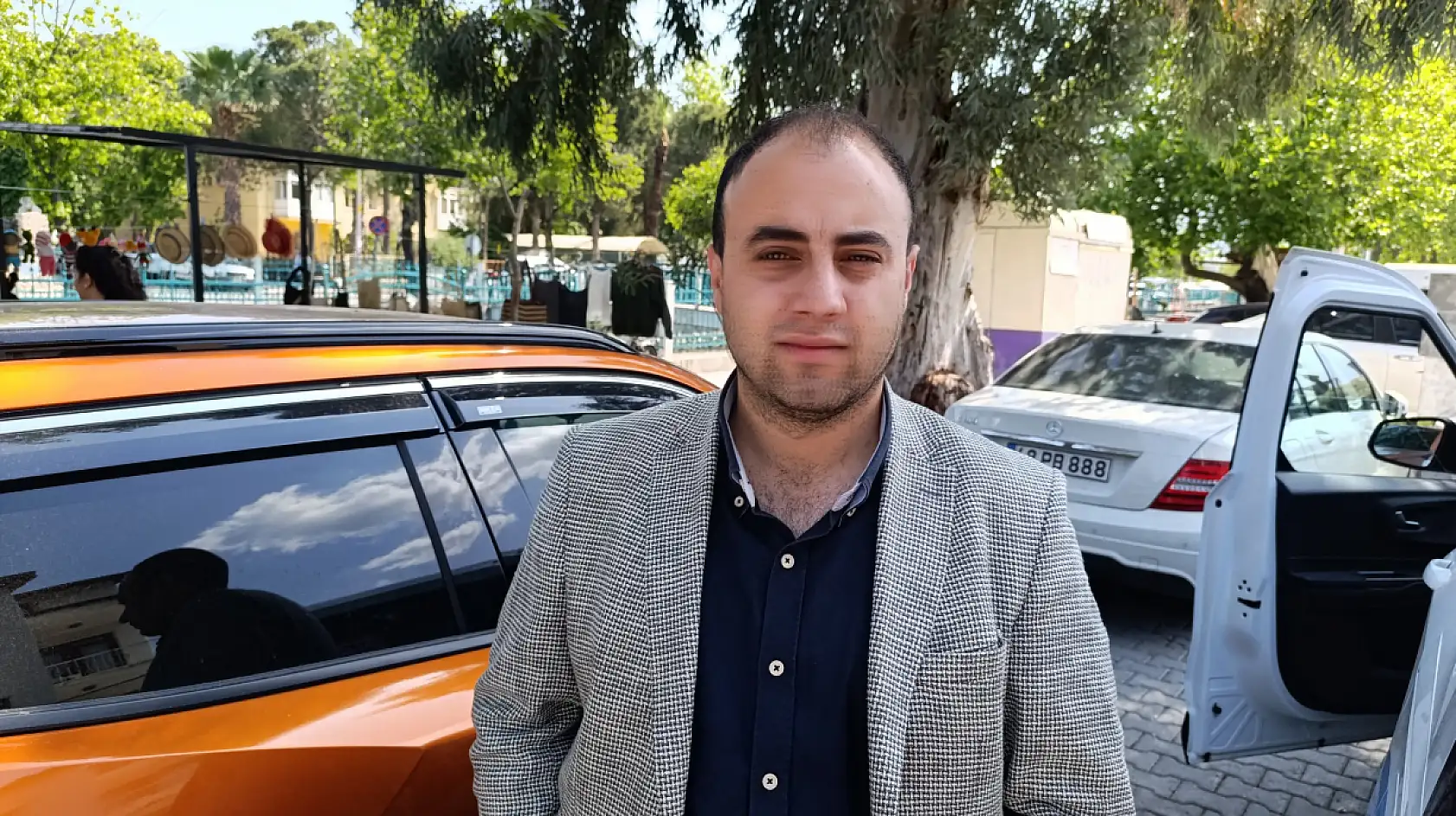 Fethiye'de Domuz Alarmı, Otomobile Saldırdılar