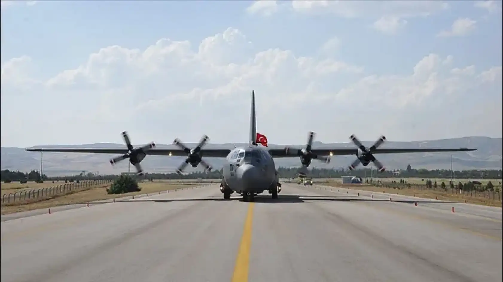 Gürcistan İçişleri Bakanı Geladze: '18 askerin naaşına ulaşıldı'