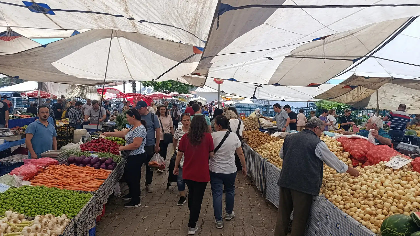 Fethiye'de Emekli Vatandaş: 'Emekli ikramiyesi en az 10 bin lira olmalı'