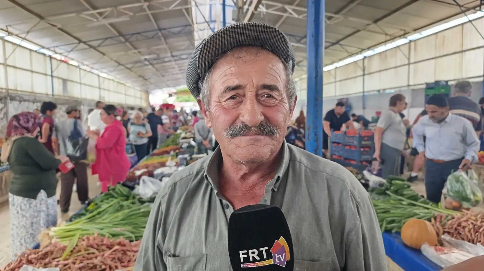 Fethiye Salı Pazarı'nda bayram yoğunluğu