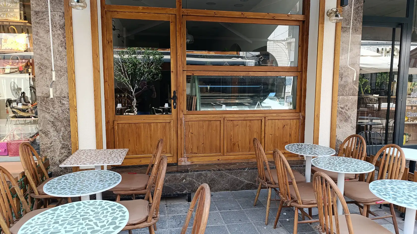 Fethiye'de Pazar Sessizliği!  Sıcak Hava ve AYT Sınavı Sokakları Boşalttı