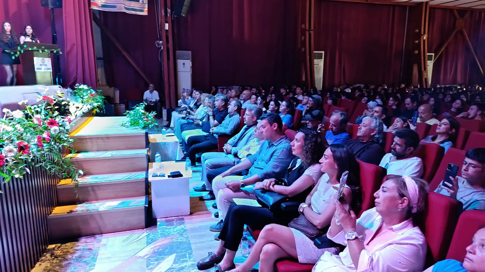 Fethiye Anadolu Lisesi'nden Yıl Sonu Müzik Dinletisi