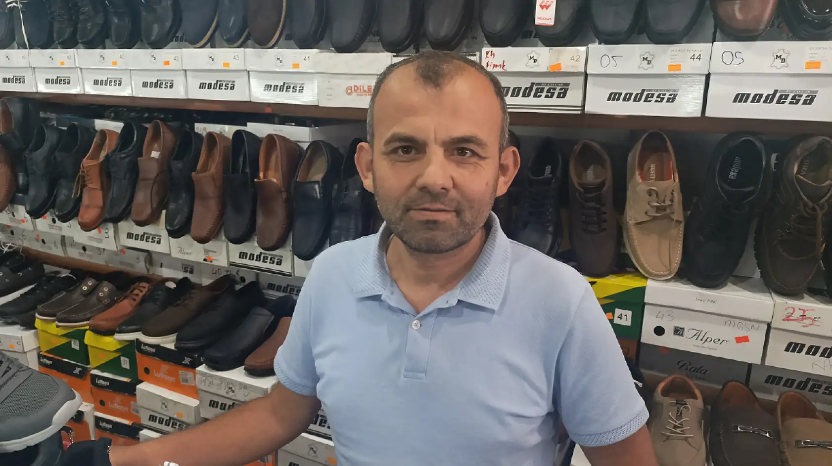 Fethiye'de Yaz Yaklaştı, Terlik ve Sandalet Satışı Arttı