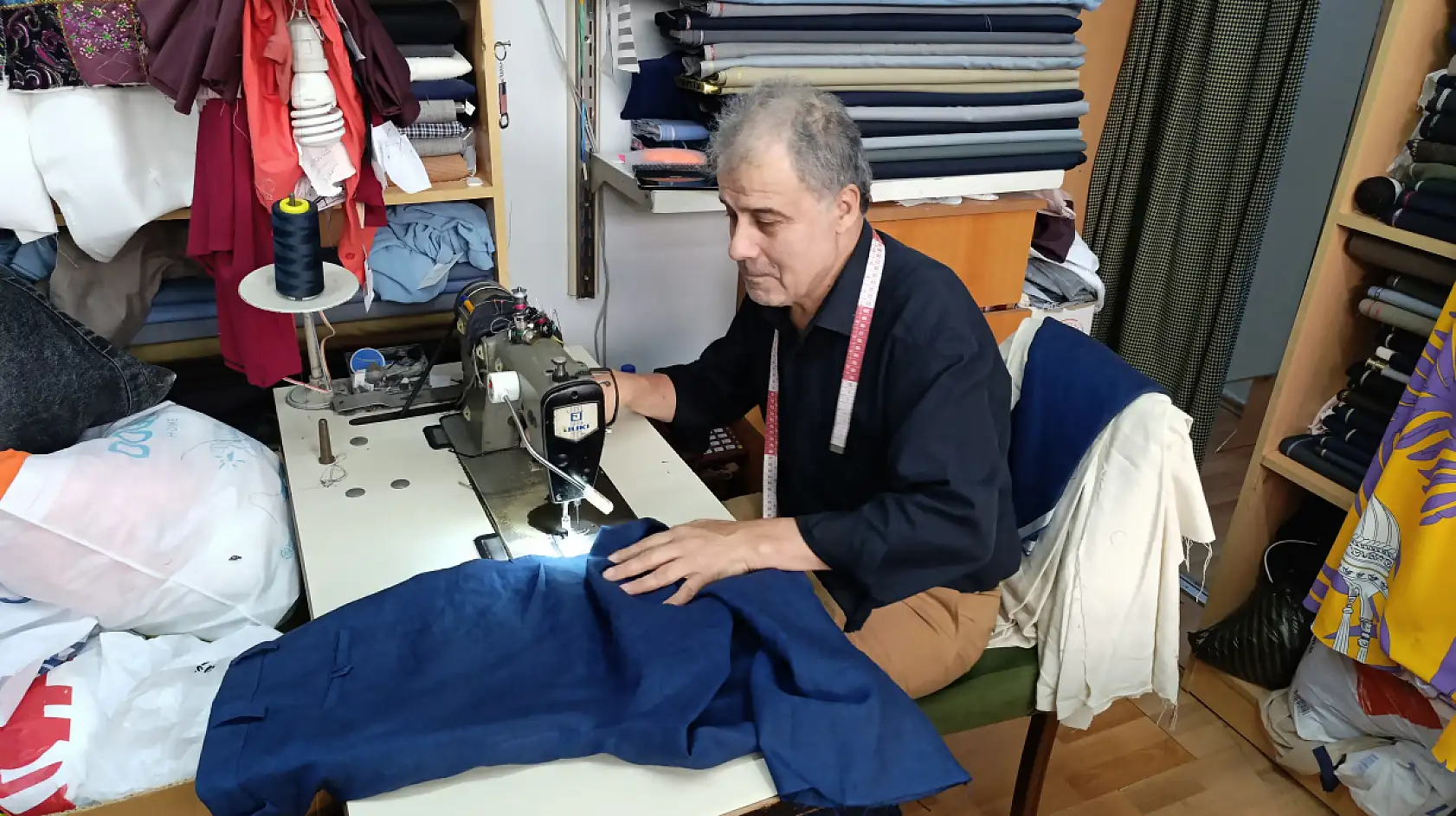 Fethiye'de hazır giyim pahalı, vatandaş tadilata yöneliyor
