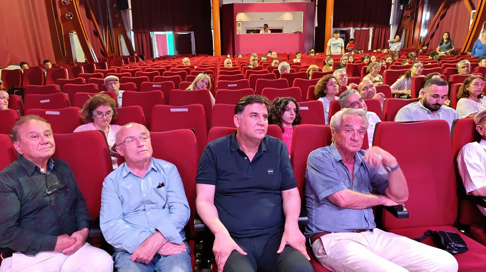 Fethiye'de Abbas Güçlü, Gençlerle Buluştu