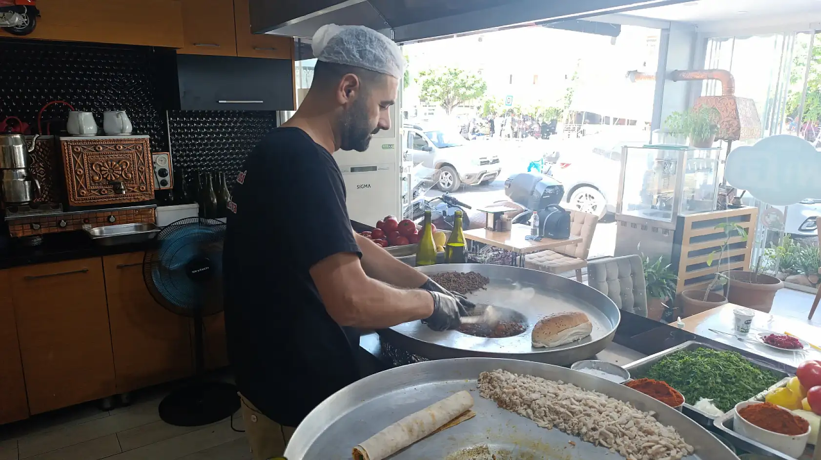 Mersin'den Fethiye'ye Gelen Lezzetin Adresi: Tatlı Tantuni