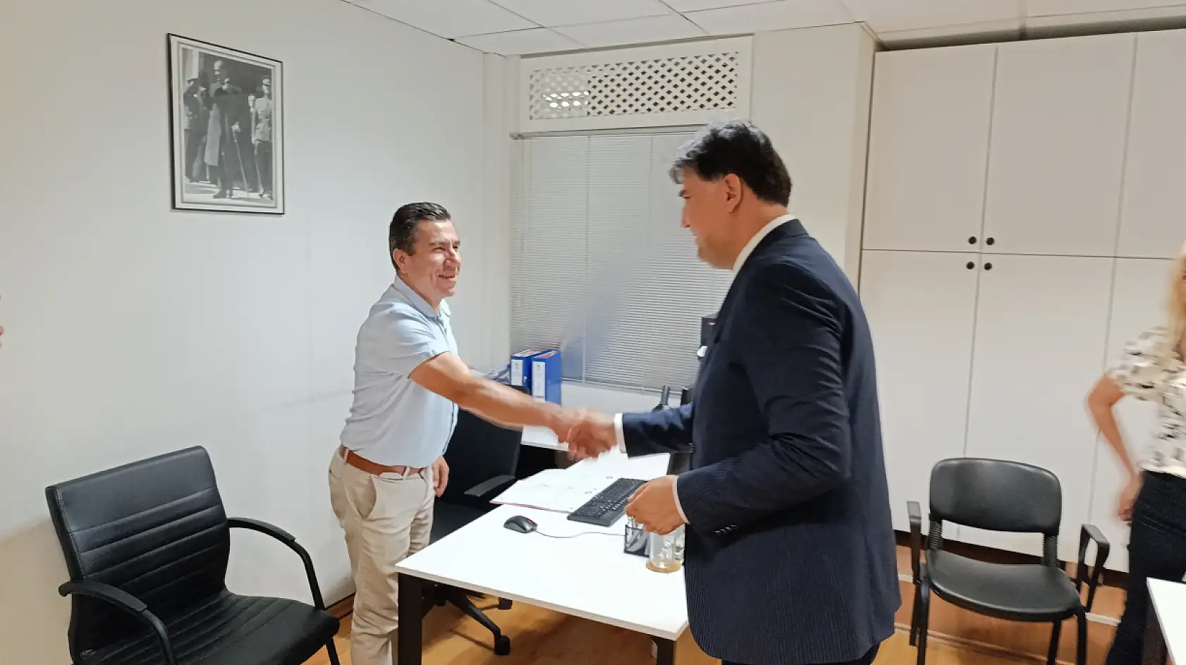 Fethiye Belediye Başkanı Alim Karaca, belediye personeliyle bayramlaştı