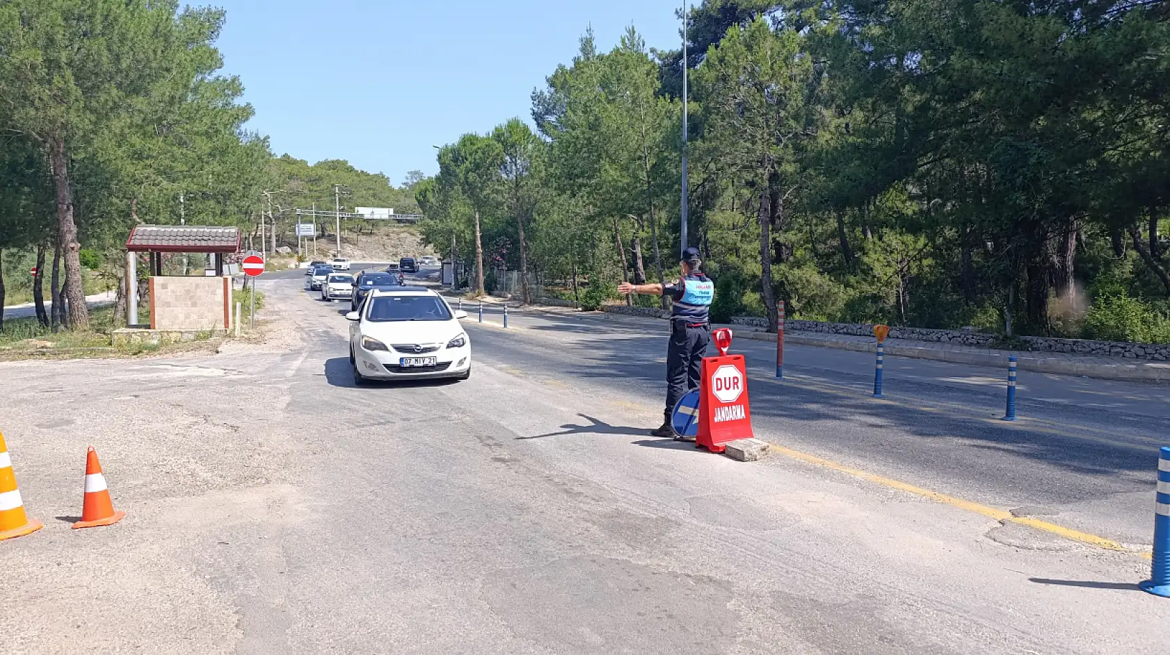 Ölüdeniz'e Bayramda On Binlerce Araç Giriş Yaptı