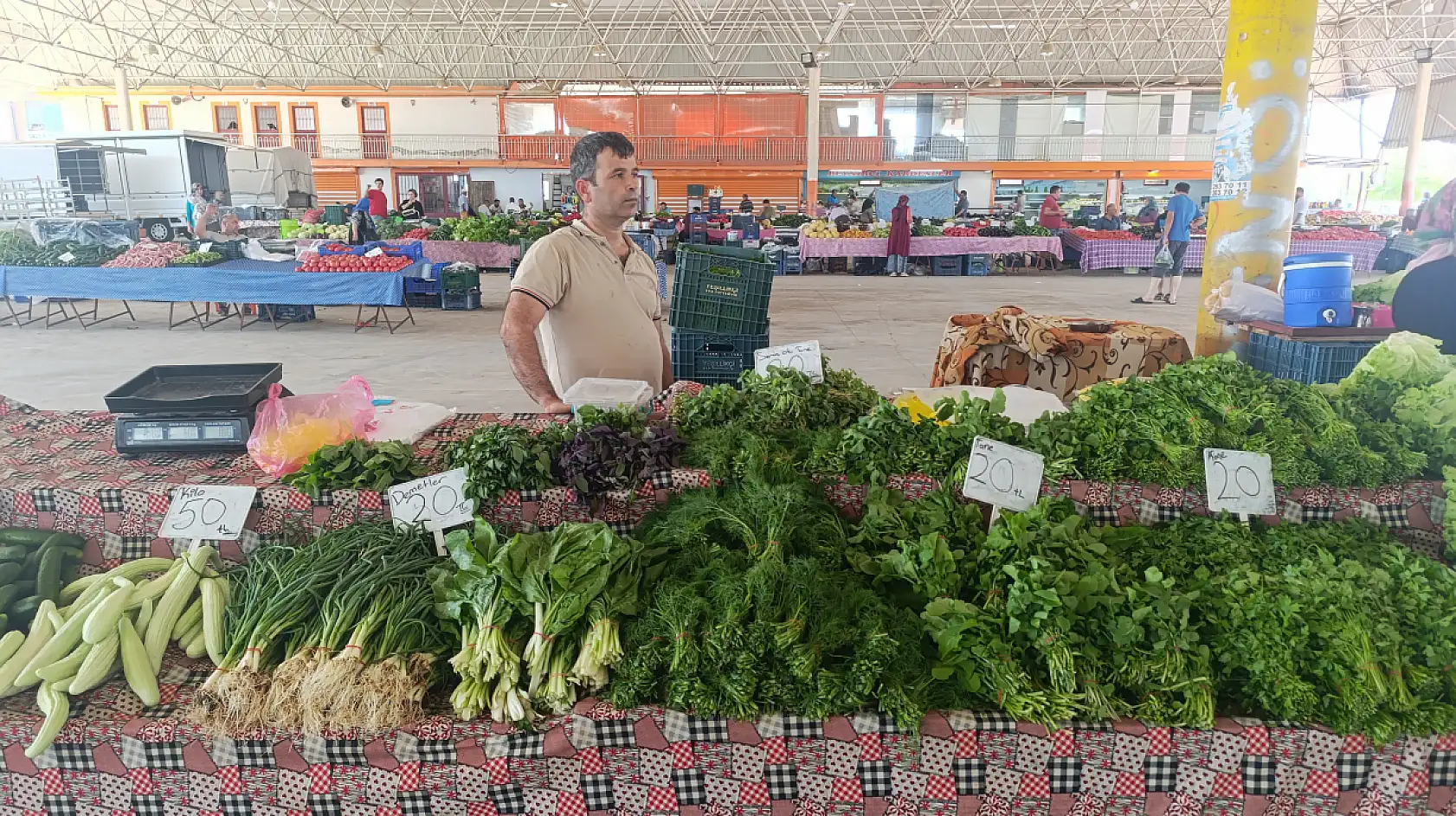 Çamköy Pazar Pazarı'nda Bayramın Üçüncü Gününde İşler Durgun