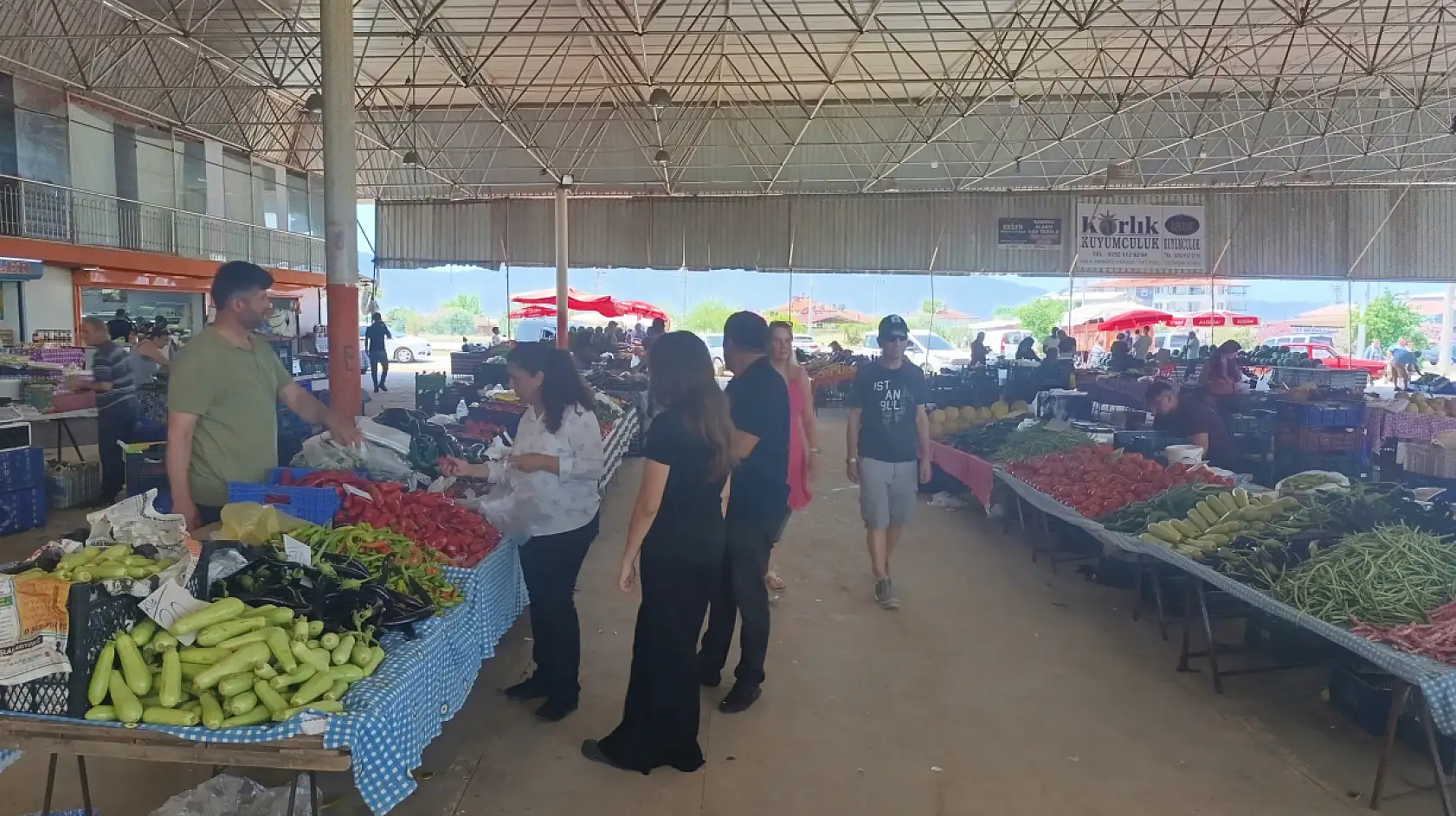 Çamköy Pazar Pazarı'nda Bayramın Üçüncü Gününde İşler Durgun