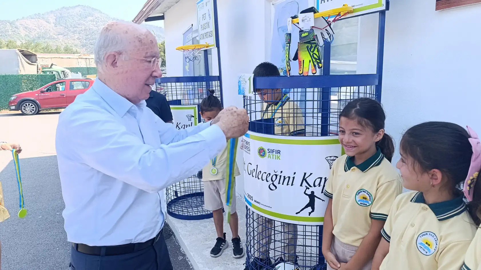 Fethiye'de 'Okullar Arası Atık Pil Toplama Yarışması' sonuçları belli oldu