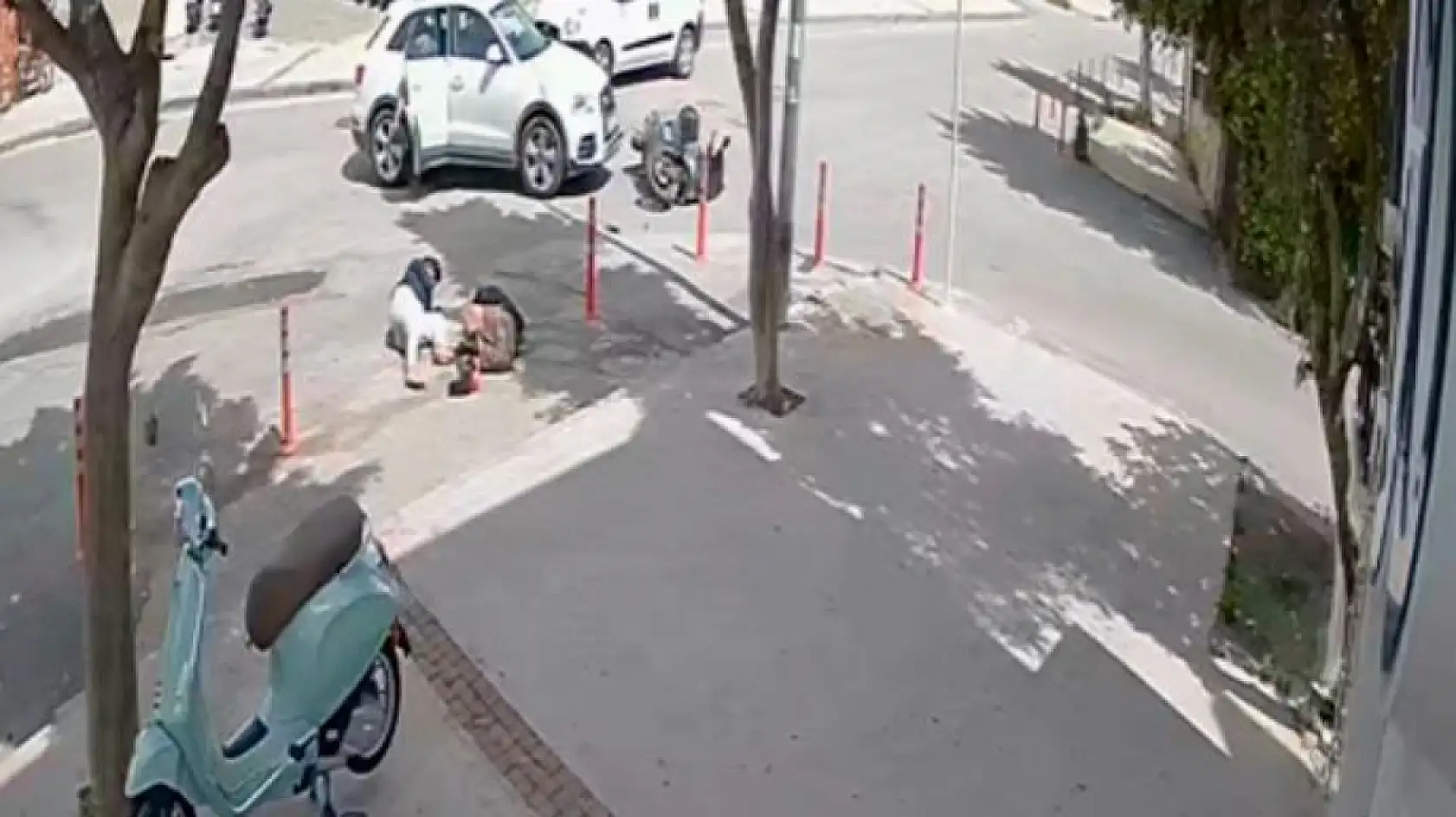 Bodrum'da motosiklet cipe çarptı: 2 yaralı