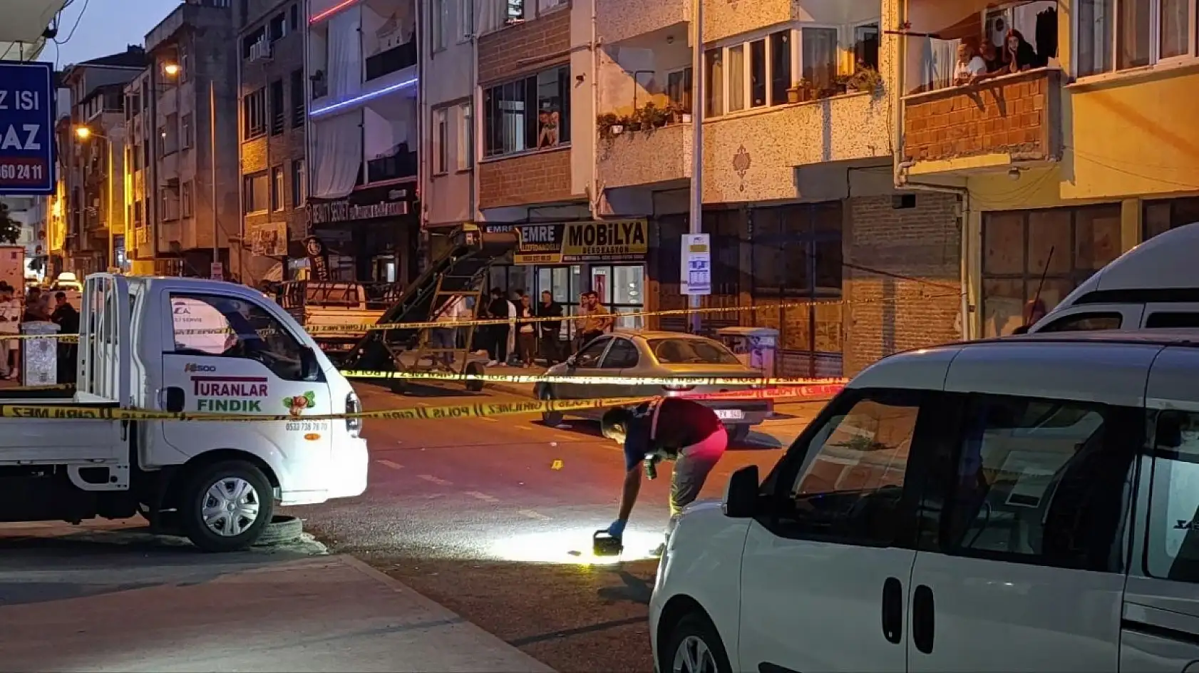 Kanlı Pusu: Alışverişten Dönen Adam Başından Vurularak Öldürüldü, Çocuk Yaralandı