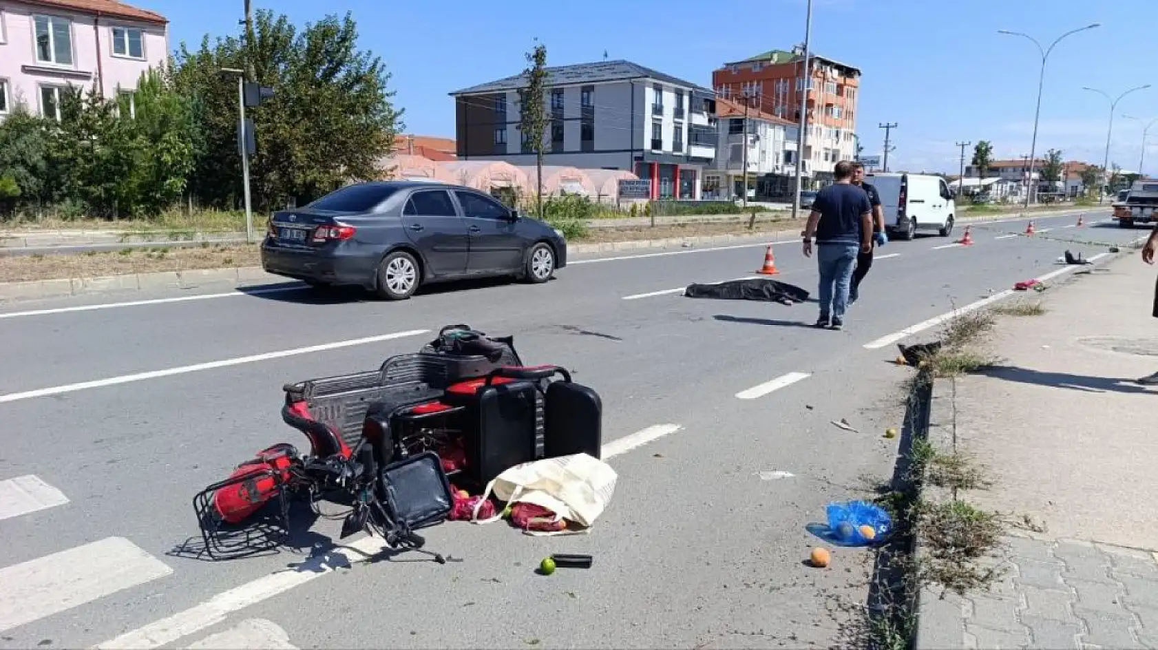 Yaya Geçidinde Faciaya Yol Açan Kaza! Anne Öldü, Kızı Yaralı