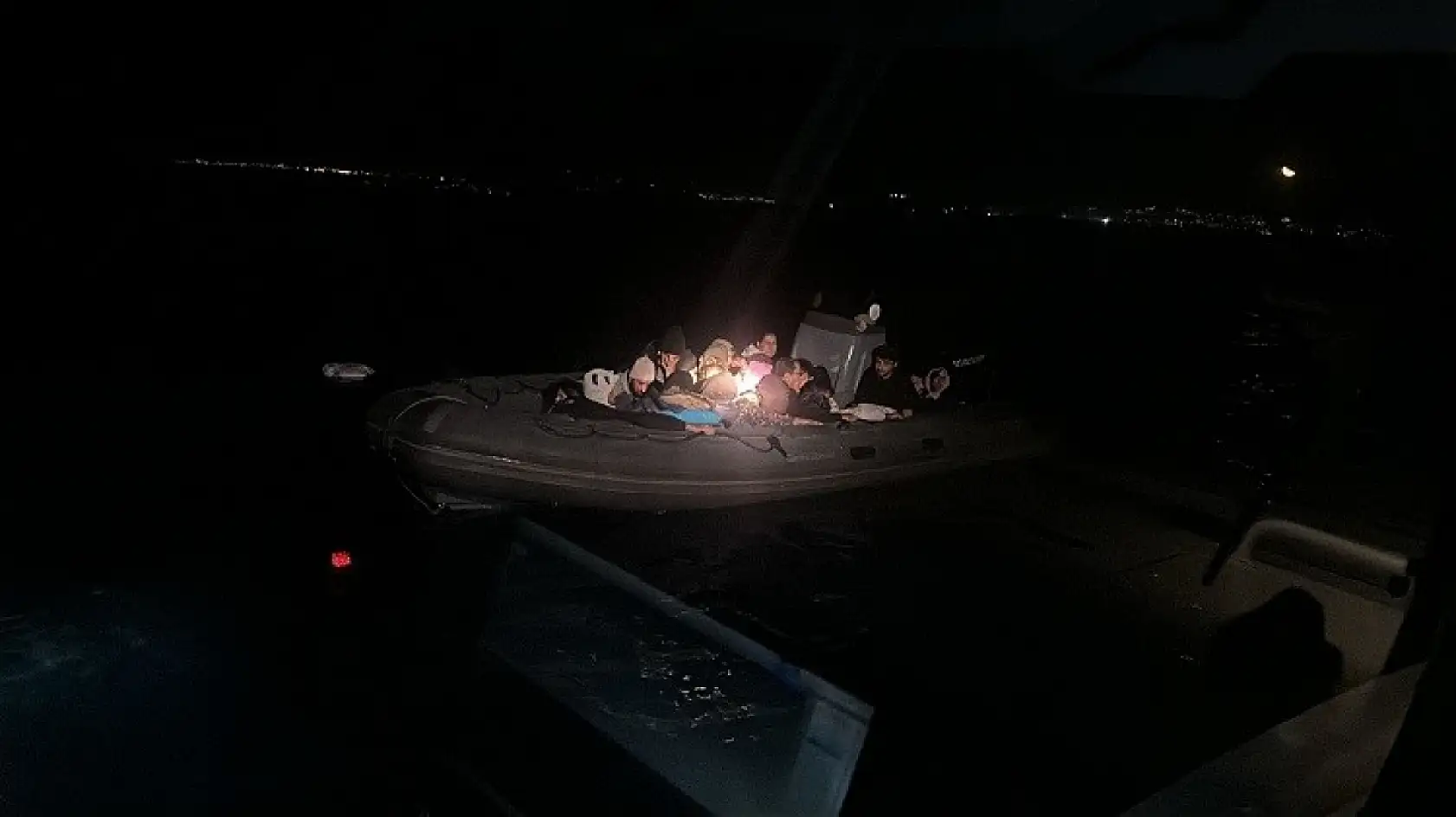 Bodrum'da 24 düzensiz göçmen yakalandı, 19'u kurtarıldı
