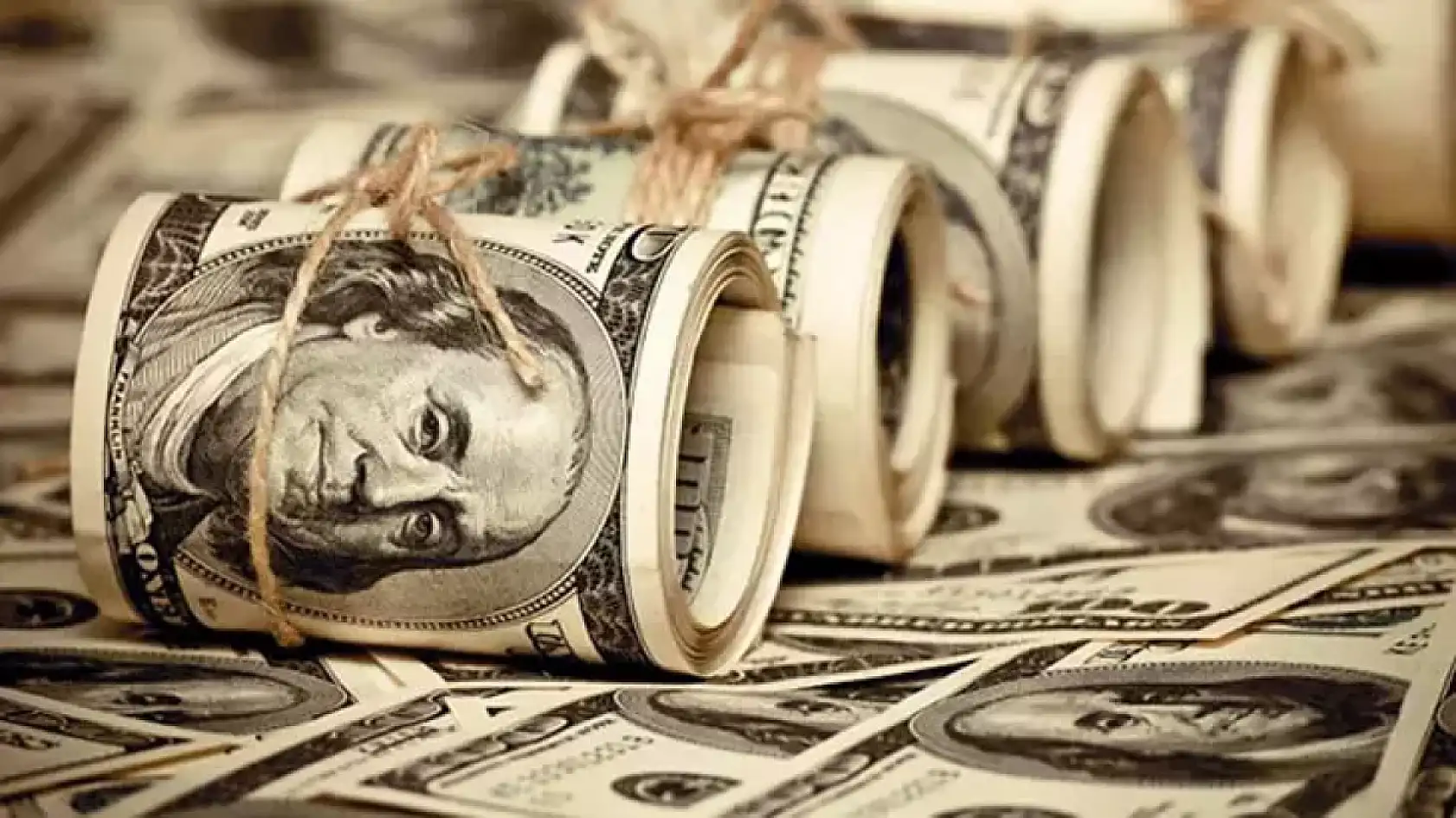 Dolar 39 TL'yi aştı, zirveye birkaç adım kaldı