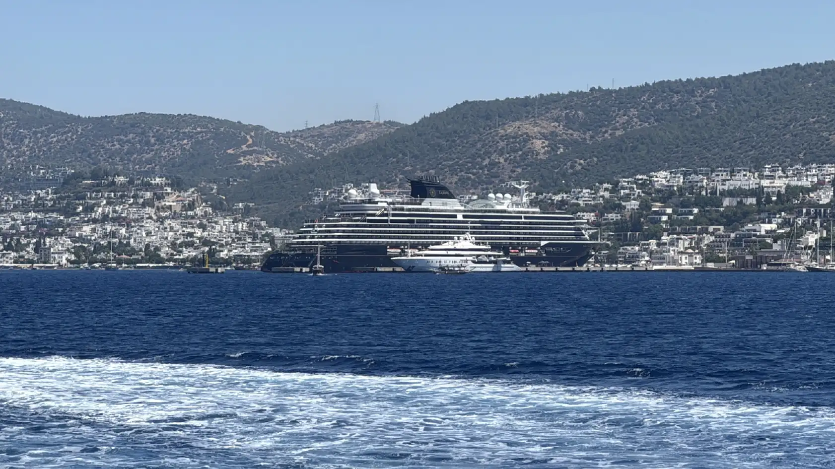 'Explora I' gemisi Bodrum'a 734 yolcu getirdi