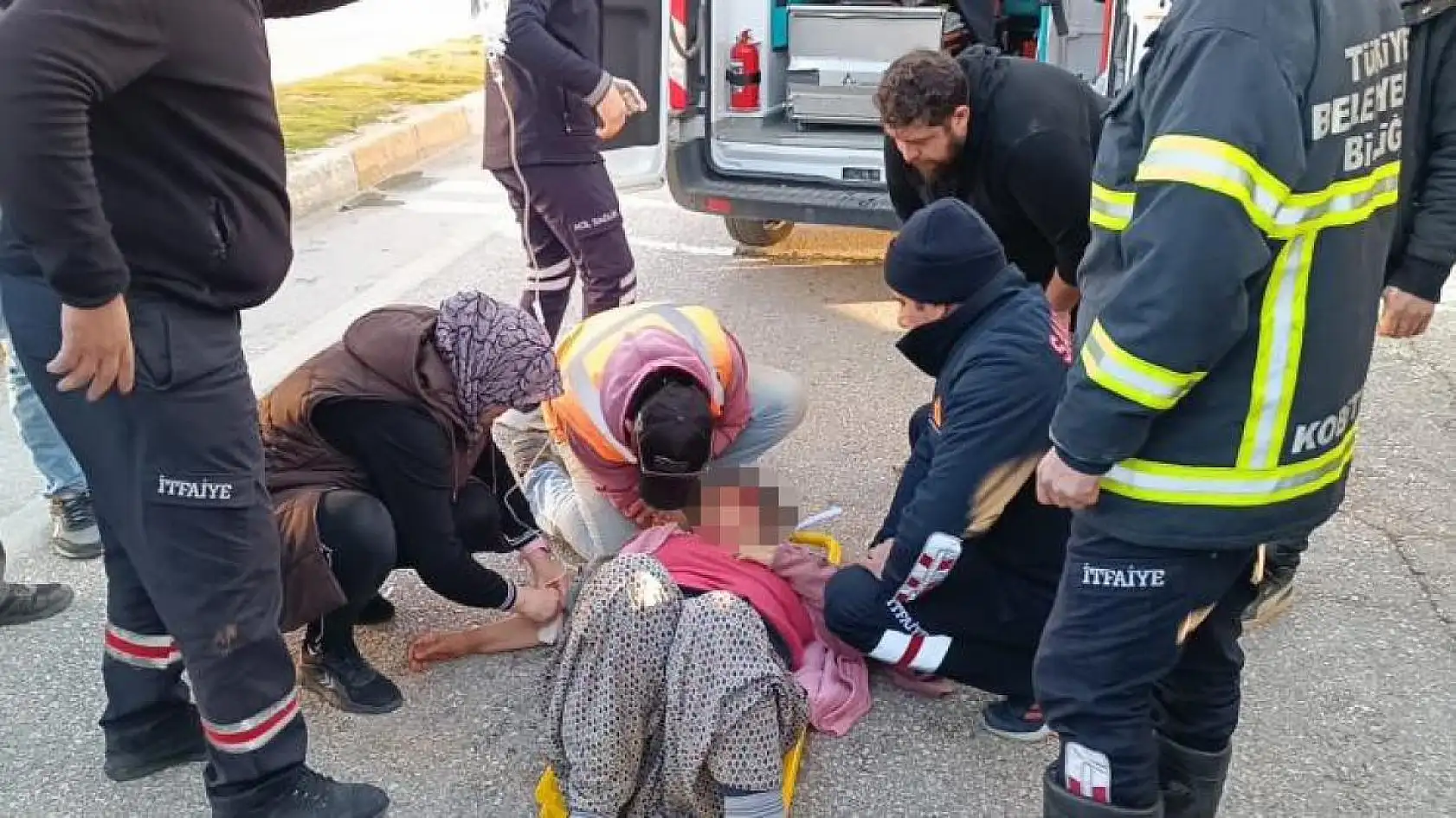 İşçi servisi tırla çarpıştı, can pazarı! 12 yaralı