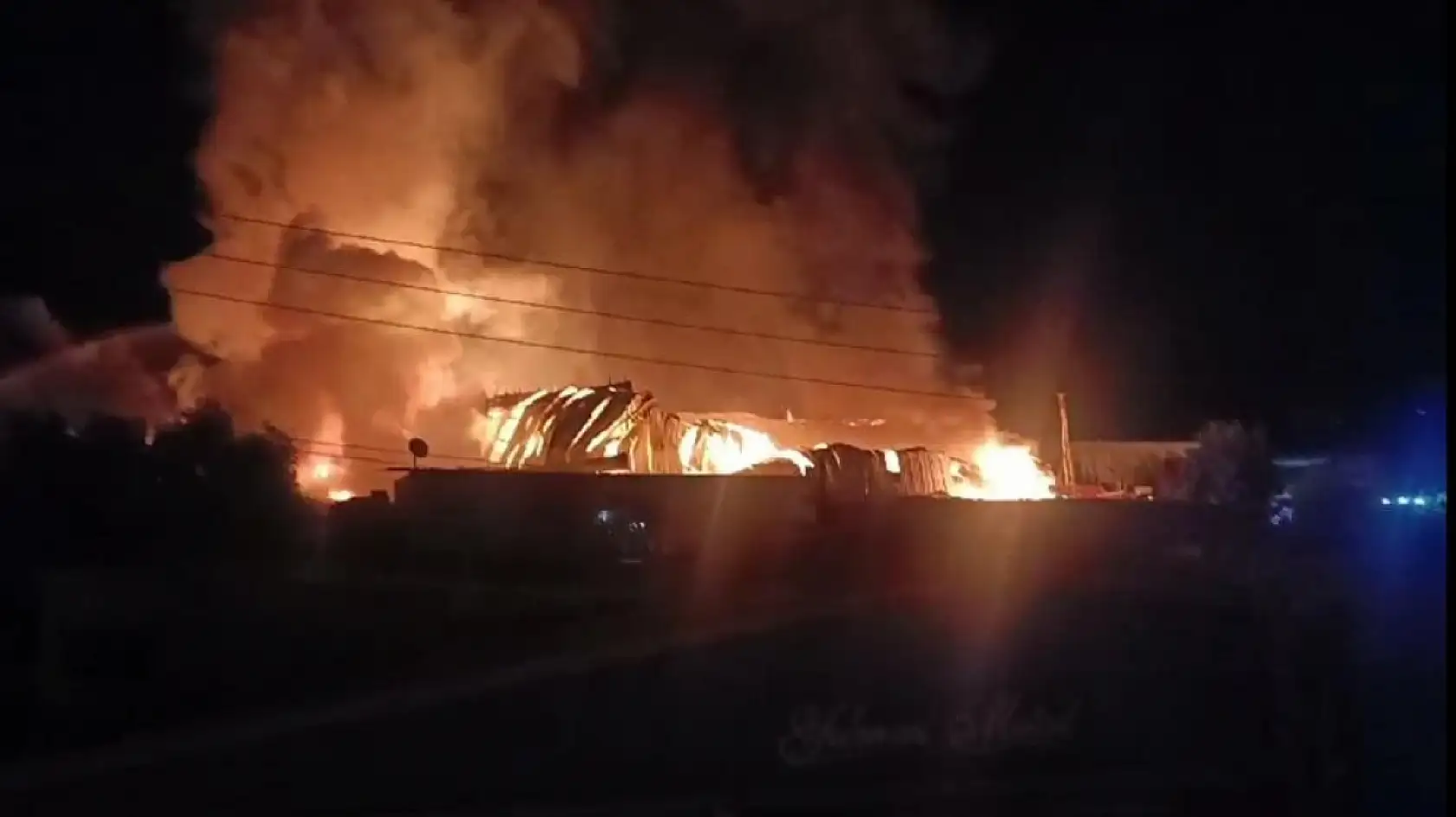 Bodrum'da yat atölyesinde çıkan büyük yangın kontrol altına alındı