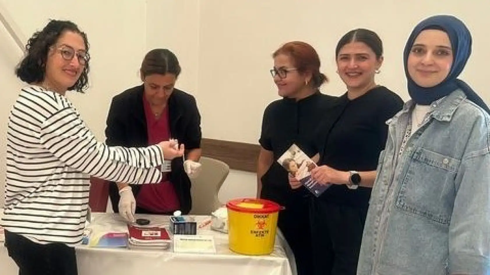 Fethiye'de bin kişinin kan şekeri ölçüldü